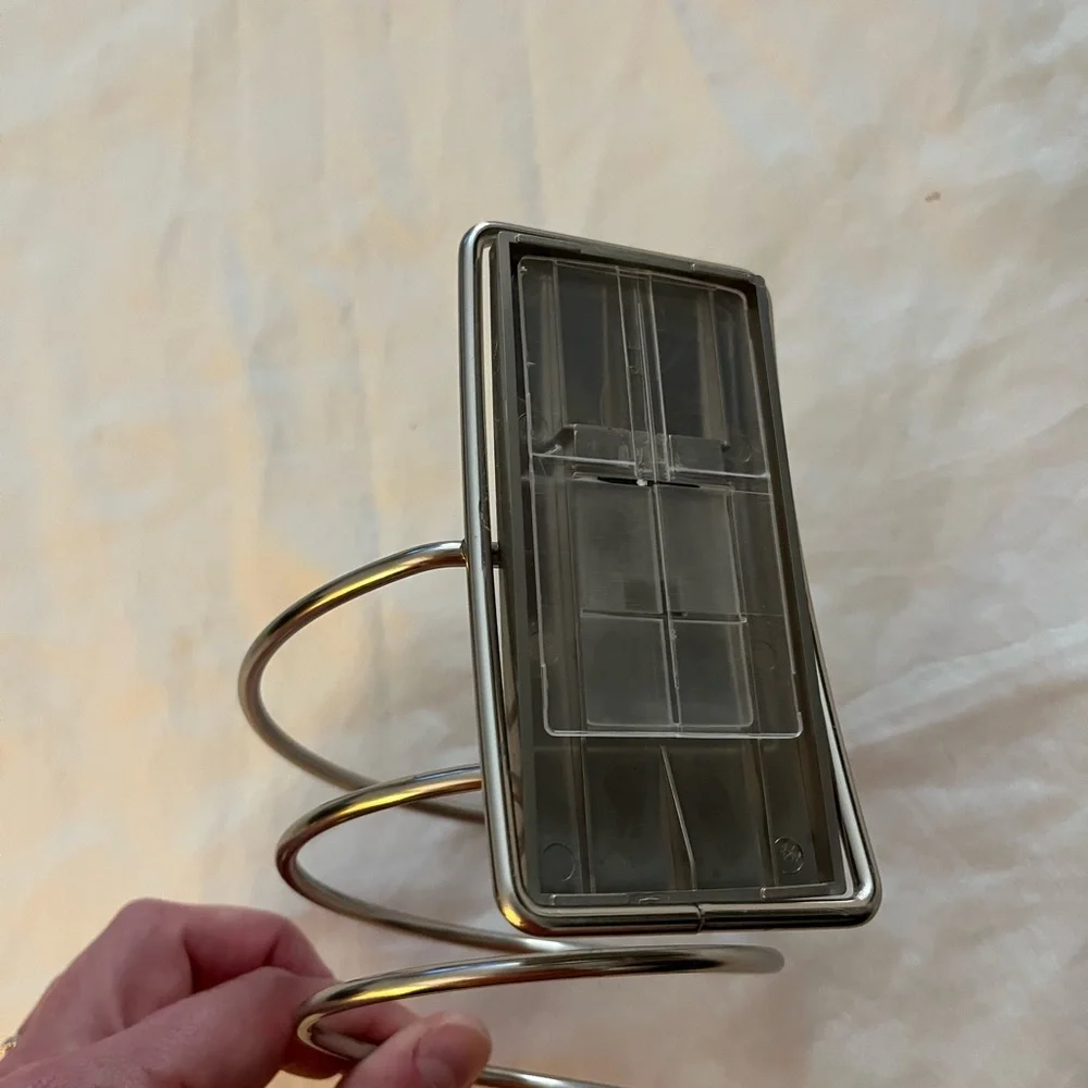 Blow Dry Holder- Use with Command Strips